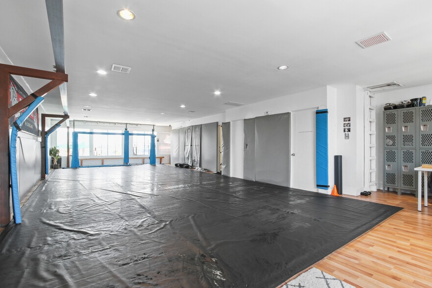 12923 Venice Blvd, Los Angeles, CA for sale - Interior Photo - Image 3 of 14