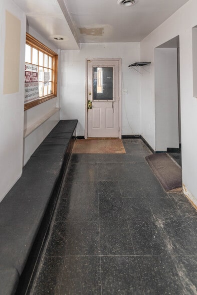 4905 Liberty Heights Ave, Gwynn Oak, MD for sale - Building Photo - Image 3 of 58