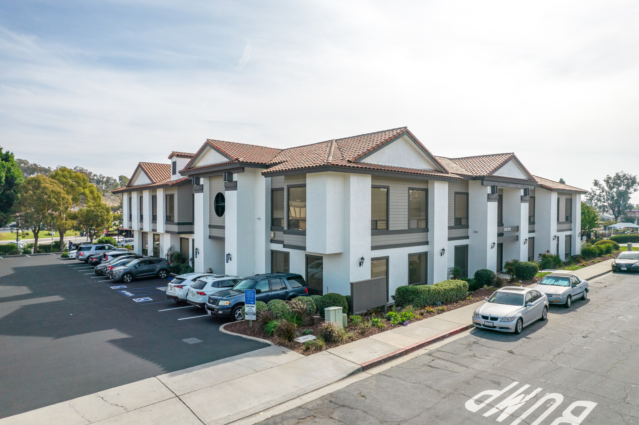 5575 Lake Park Way, La Mesa, CA for lease Building Photo- Image 1 of 11