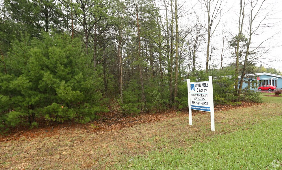 1442 Saratoga Rd, Fort Edward, NY for sale - Primary Photo - Image 1 of 1