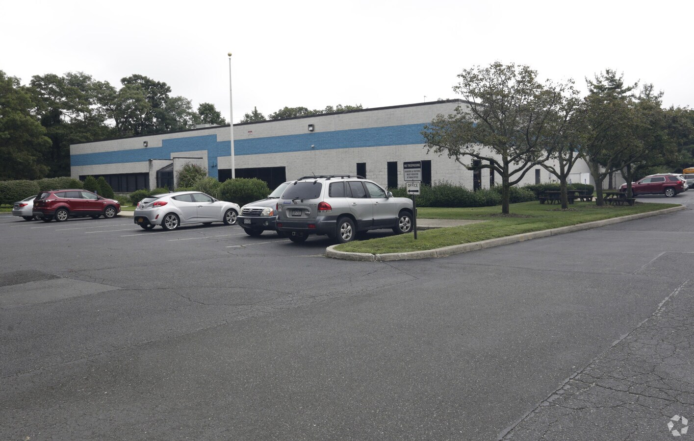 4000 Point St, Holtsville, NY 11742