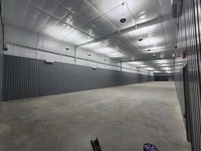 11703-11711 Spring Cypress Rd, Tomball, TX for lease Interior Photo- Image 2 of 2