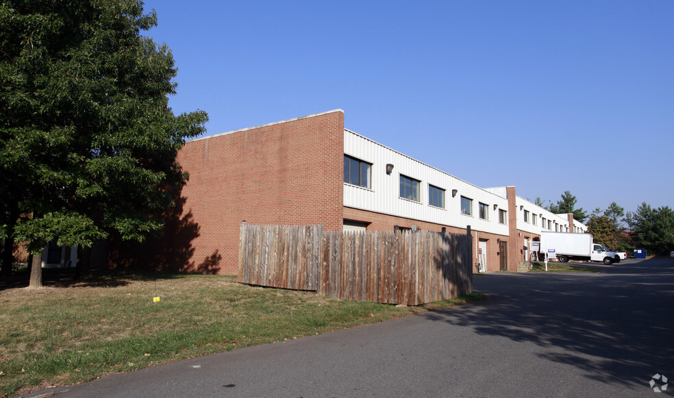 1323 Shepard Dr, Sterling, VA for lease - Building Photo - Image 1 of 36