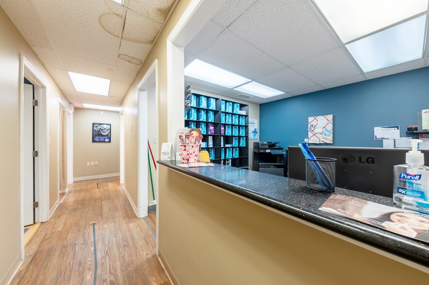 1016 Maple Dr, Morgantown, WV for lease - Building Photo - Image 3 of 11