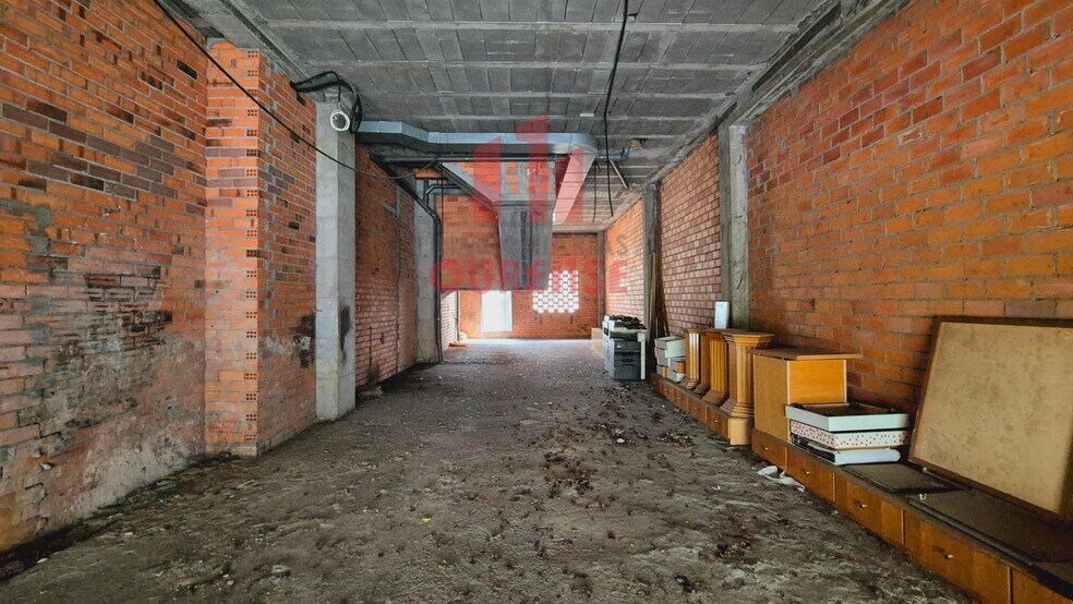 Retail in Ourense, Orense for lease - Building Photo - Image 2 of 4