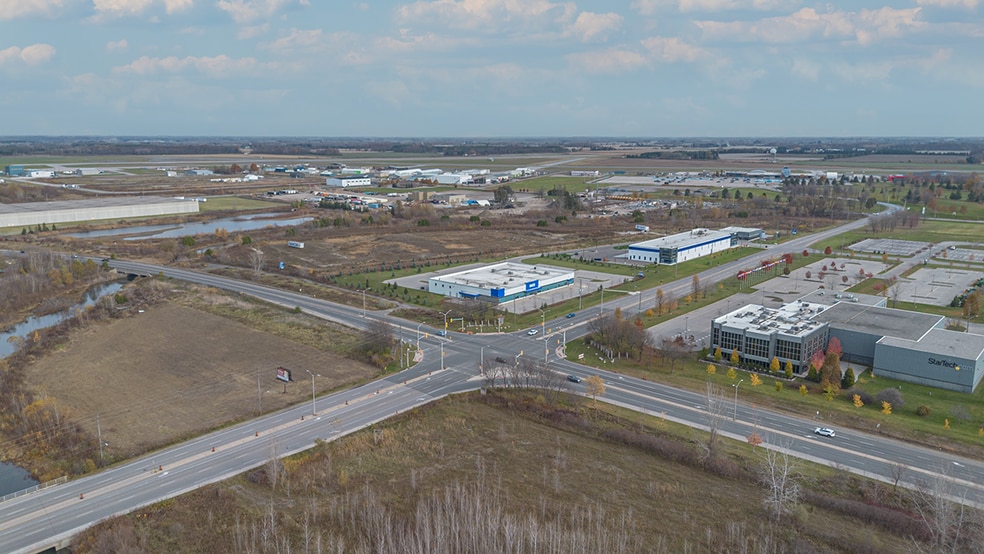 2130 Oxford St E, London, ON for sale - Building Photo - Image 3 of 7