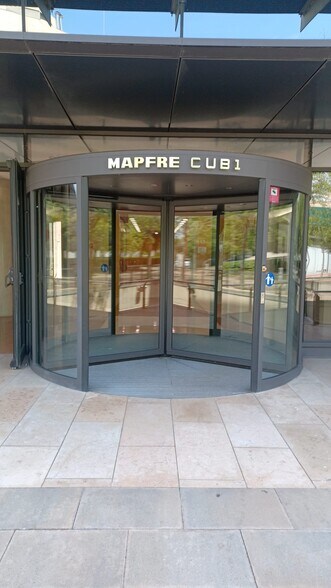 Camí de Can Fatjó dels Aurons, 3, Sant Cugat del Vallès, Barcelona for lease - Building Photo - Image 2 of 25