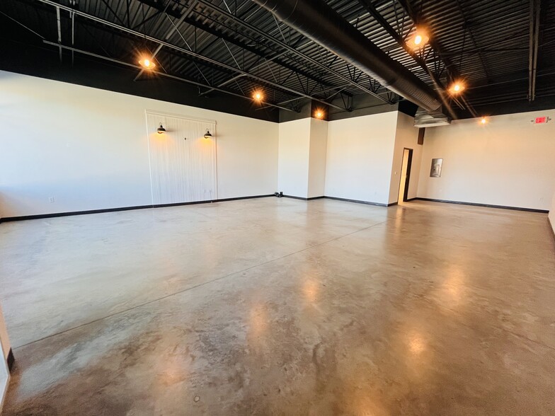 1101 Main St, Lockhart, TX for lease - Interior Photo - Image 3 of 10