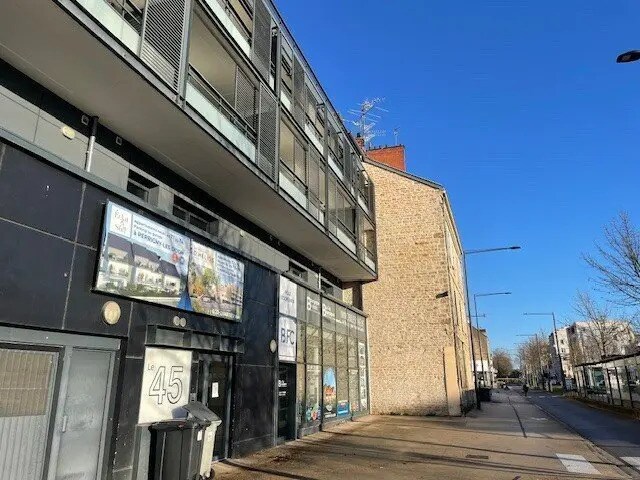 Office in Dijon for lease - Building Photo - Image 2 of 3