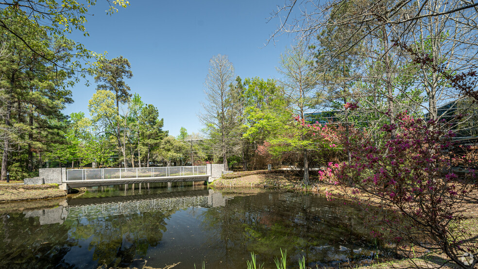 8708 Technology Forest Pl, The Woodlands, TX for lease - Building Photo - Image 2 of 6