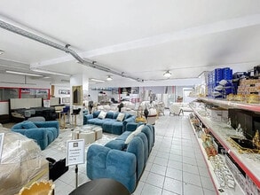 7 Rue Galilée, Villeurbanne for lease Interior Photo- Image 2 of 11