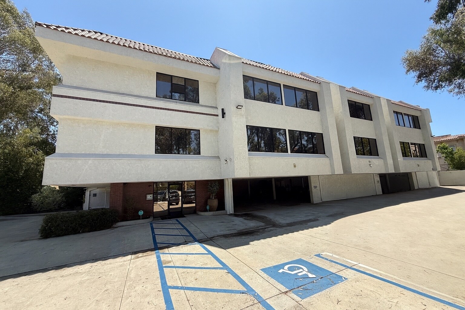 28030 Dorothy Dr, Agoura Hills, CA for lease Building Photo- Image 1 of 10