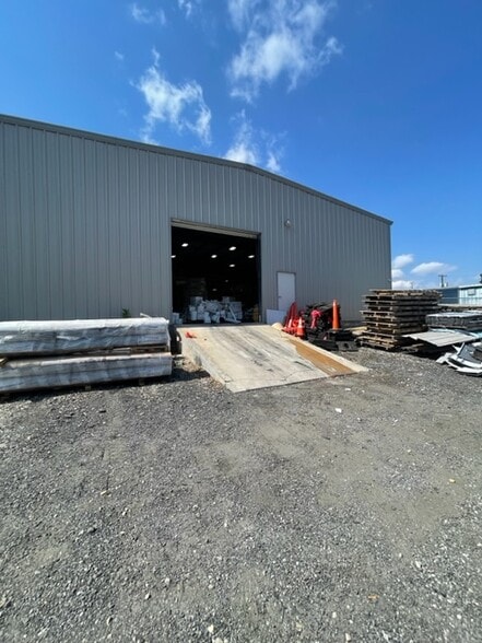 250 Carolina Drive Ext, Roebuck, SC for sale - Building Photo - Image 2 of 6