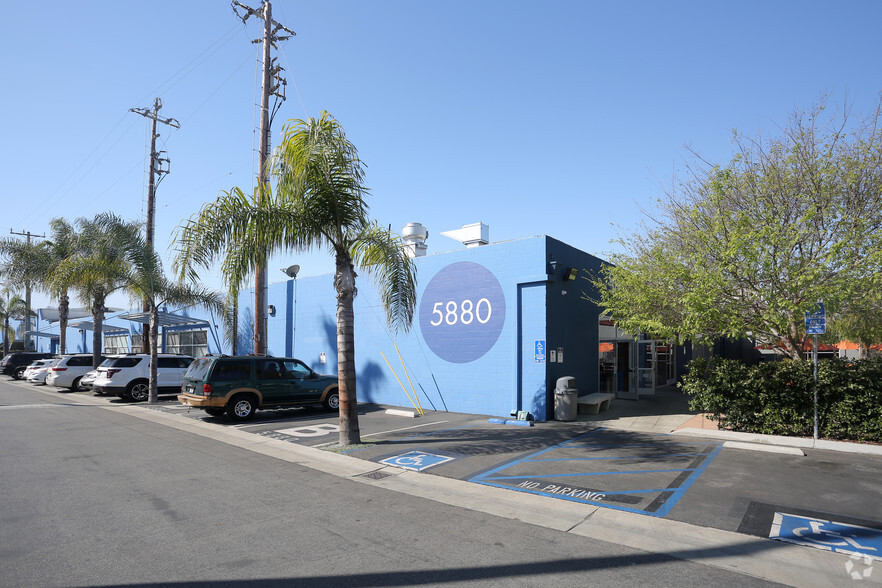 5880 W Jefferson Blvd, Los Angeles, CA for sale - Primary Photo - Image 1 of 1