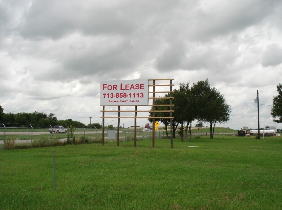 8823 Loop 540, Beasley, TX for sale Primary Photo- Image 1 of 1