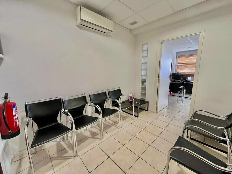 Office in Nice for lease - Interior Photo - Image 3 of 5