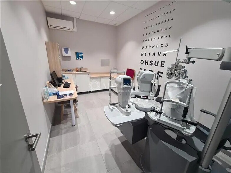 Retail in Essey-lès-Nancy for lease - Interior Photo - Image 3 of 6