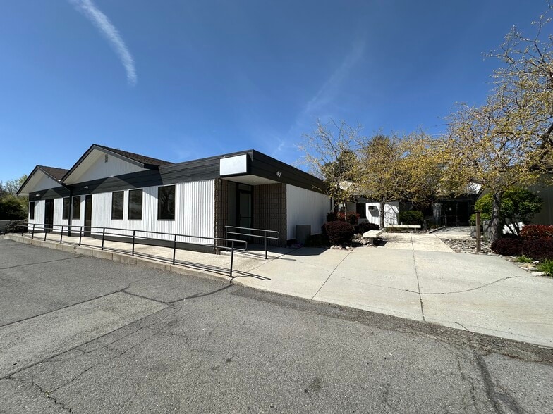 1200 Mountain St, Carson City, NV for lease - Building Photo - Image 3 of 11