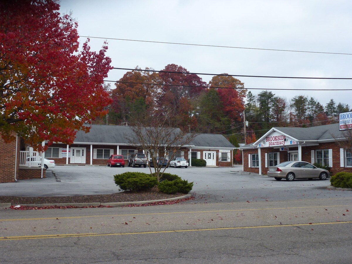 1901 Brookside Dr, Kingsport, TN 37660