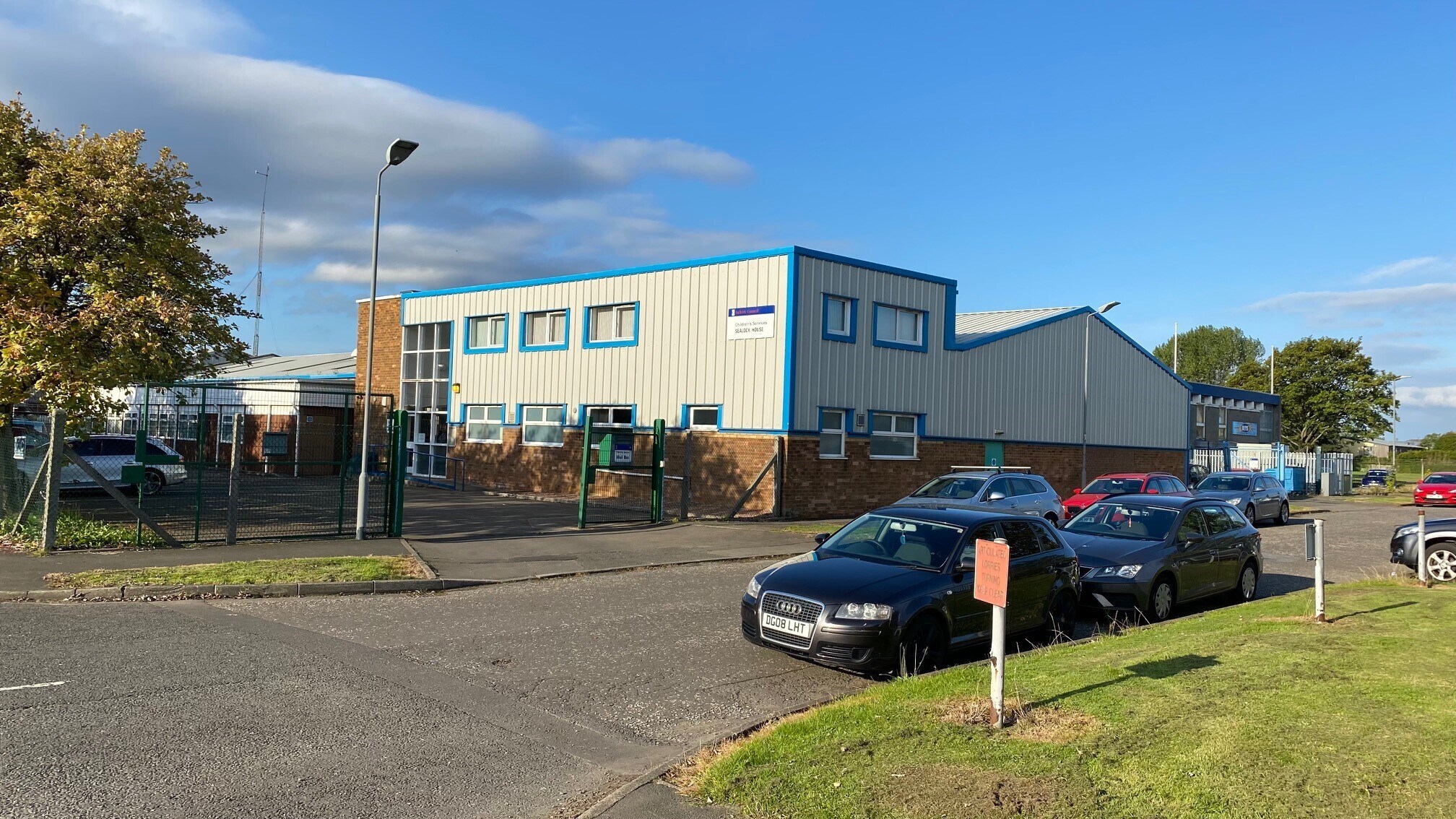 2 Inchyra Rd, Grangemouth for sale Primary Photo- Image 1 of 4