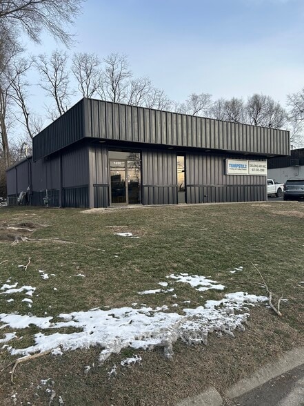 1650 Commerce Rd, Springfield, OH for lease - Building Photo - Image 2 of 7