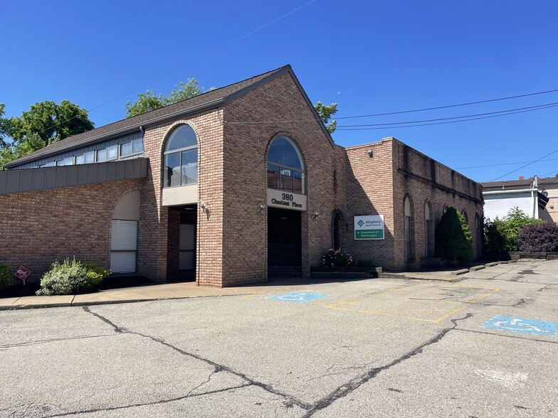 380 W Chestnut St, Washington, PA for lease - Building Photo - Image 1 of 5