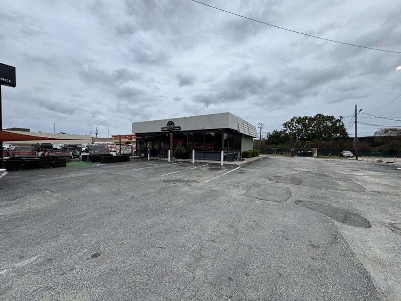 8820 Abercorn St, Savannah, GA 31406 - Retail for Lease | LoopNet