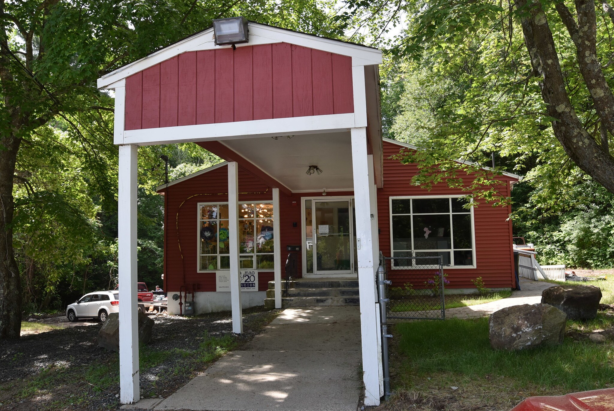 111 S Main St, Uxbridge, MA for sale Primary Photo- Image 1 of 1