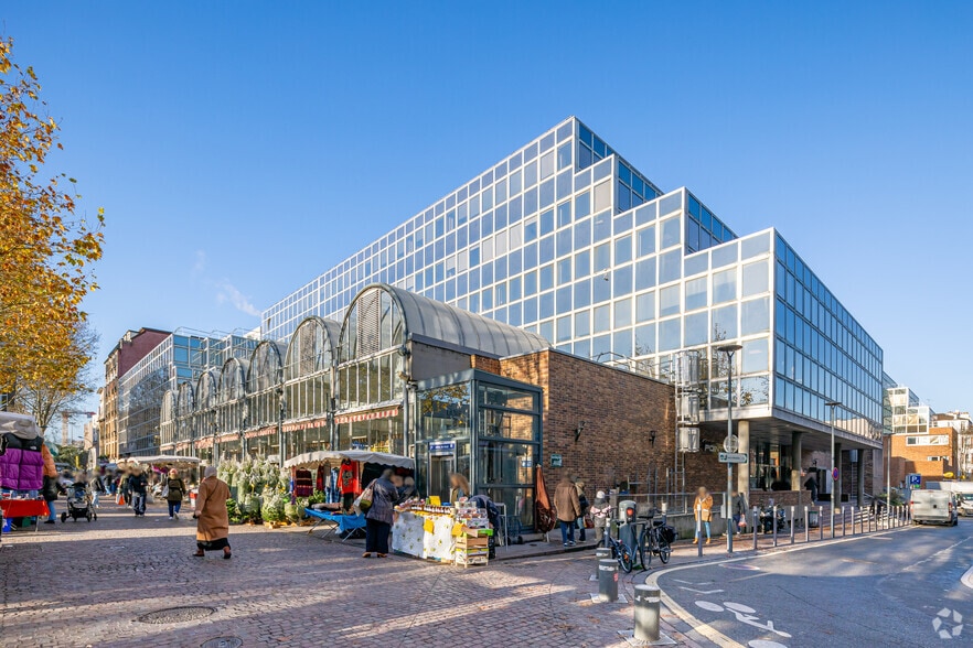 Office in Malakoff for lease - Primary Photo - Image 1 of 2