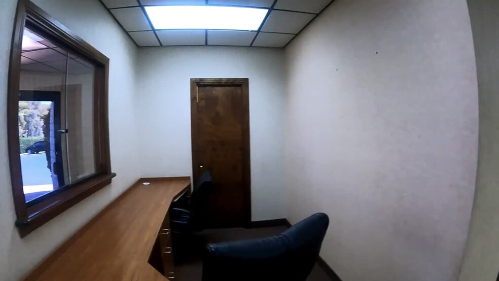 601 S Rancho Dr, Las Vegas, NV for lease - Commercial Listing Video - Image 2 of 52