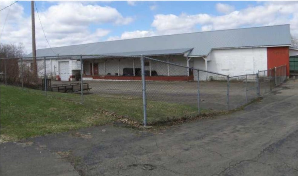 129 Pennsylvania Ave, Corry, PA 16407