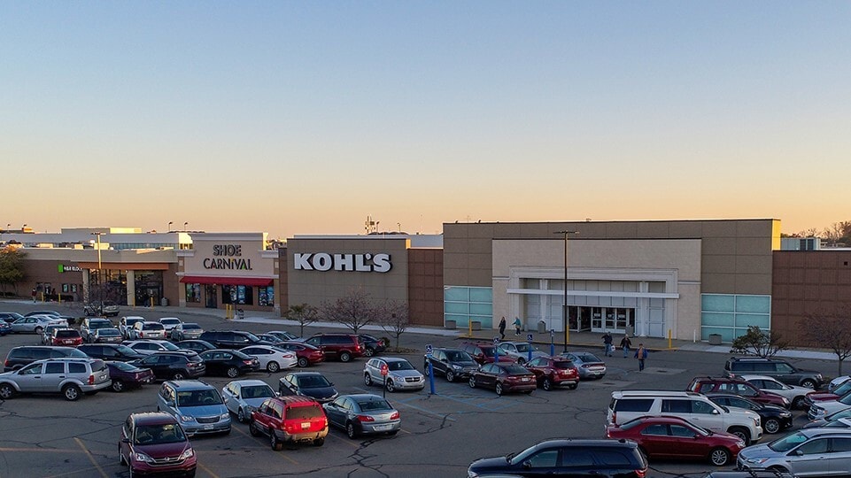 32233 Gratiot Ave, Roseville, MI for lease - Building Photo - Image 1 of 13