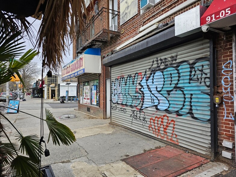 9103 31st Ave, East Elmhurst, NY for sale - Building Photo - Image 1 of 1