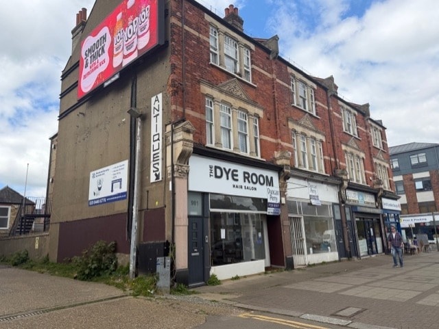 981 High Rd, London for lease Primary Photo- Image 1 of 5