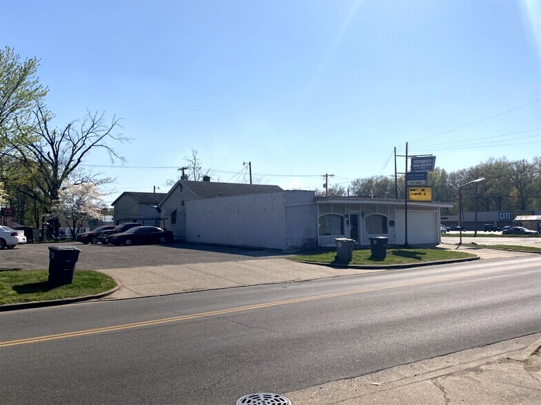 2009 Pollack Ave, Evansville, IN 47714 Retail/MultiFamily