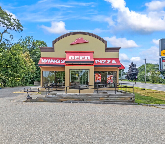 875 Sabattus St, Lewiston, ME for sale - Building Photo - Image 2 of 7