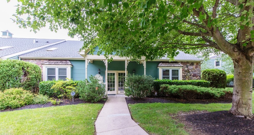 301 Oxford Valley Rd, Yardley, PA 19067