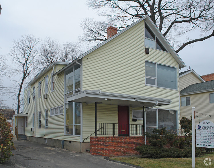 832 Bedford St, Stamford, CT for sale - Building Photo - Image 1 of 1