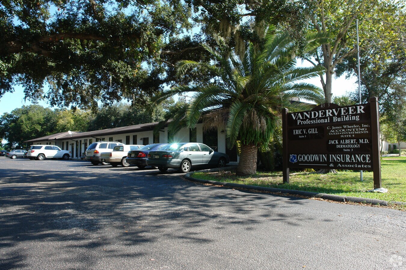 4393 S Ridgewood Ave Port Orange - 4393 S Ridgewood Ave Port Orange FL Primary Photo 1 HighDefinition 