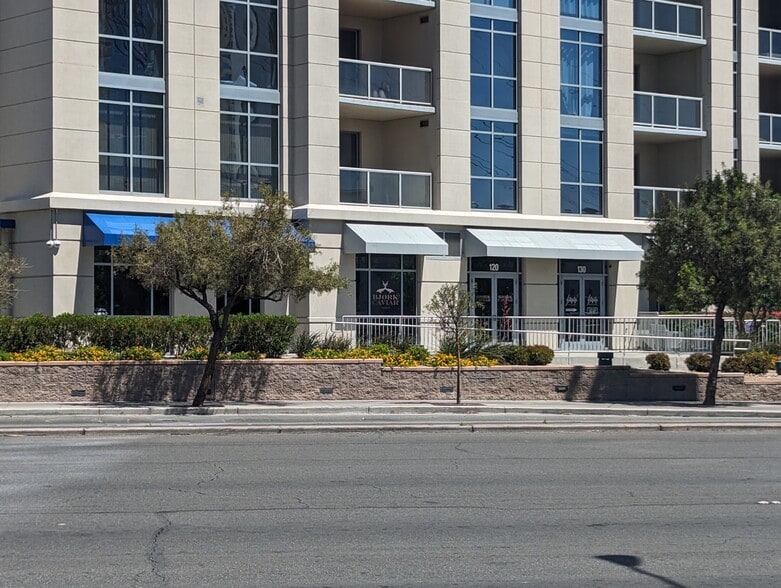 200 W Sahara Ave, Las Vegas, NV for lease - Building Photo - Image 3 of 5