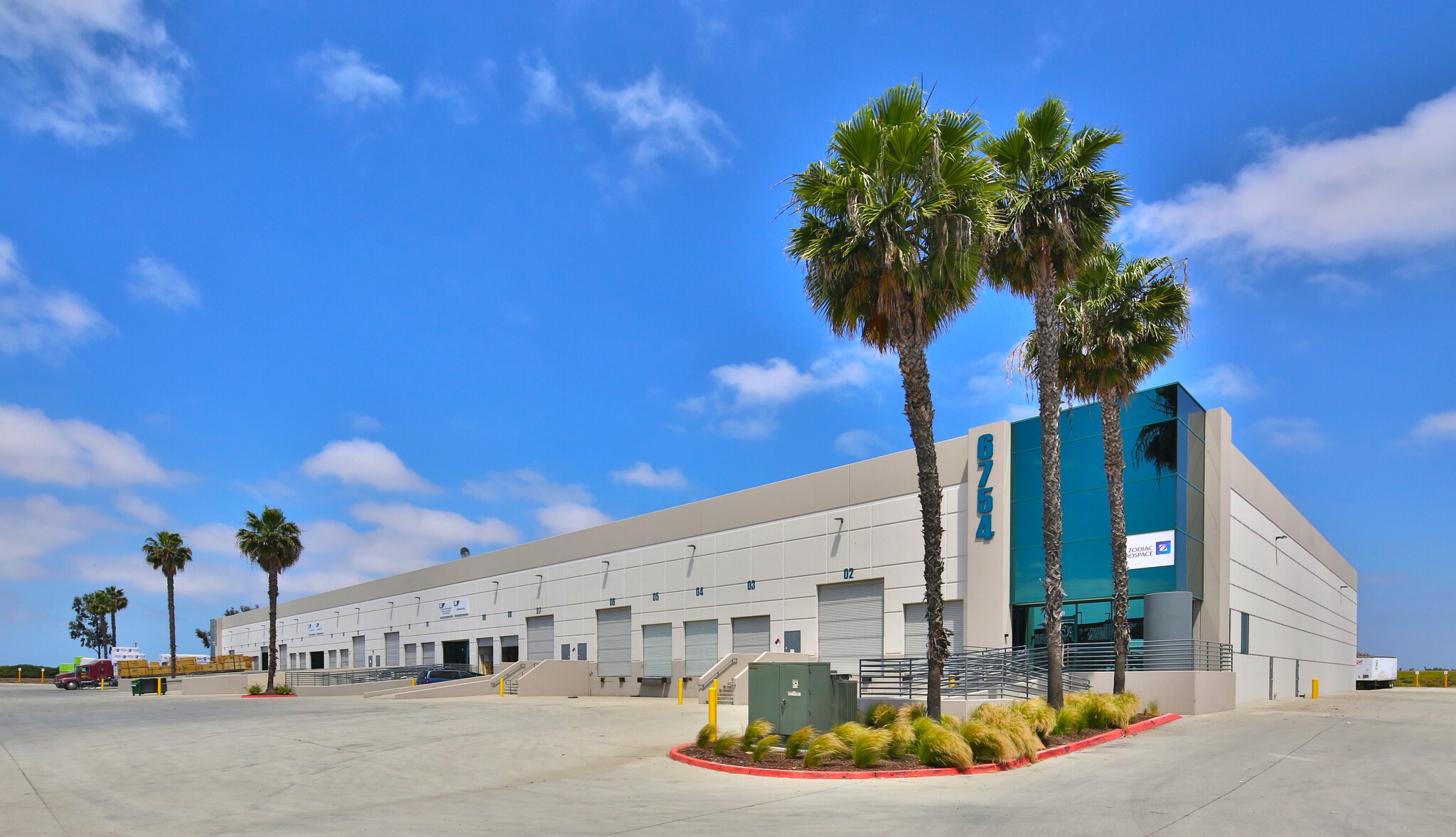 6774 Calle De Linea, San Diego, CA for lease Building Photo- Image 1 of 6