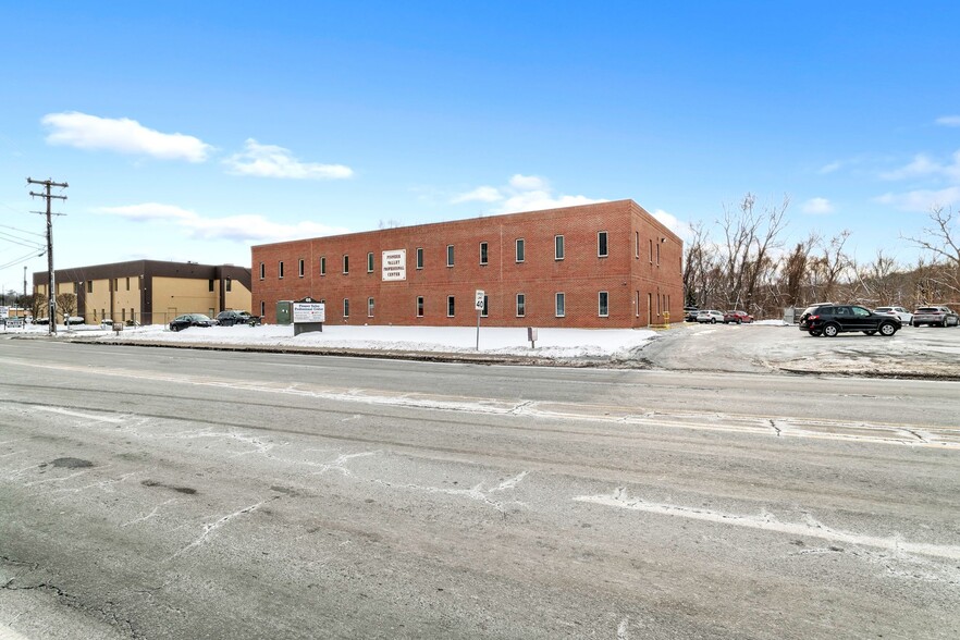 65 Springfield Rd, Westfield, MA for lease - Building Photo - Image 3 of 15