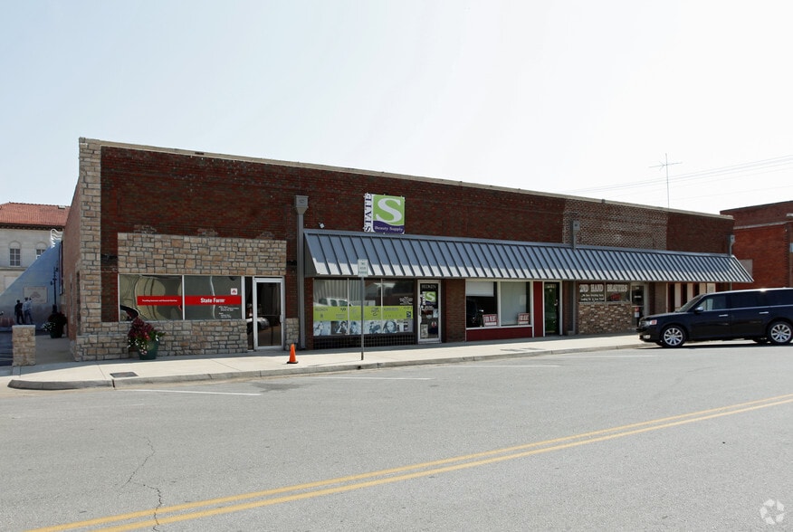 116-124 N 5th St, Chickasha, OK for sale - Building Photo - Image 2 of 2