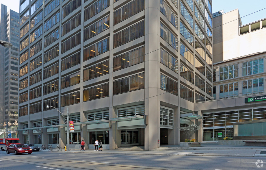 141 Adelaide St W, Toronto, ON M5H 3L5 - Office for Lease | LoopNet