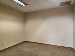 290 Pratt St, Meriden, CT for lease Interior Photo- Image 1 of 1