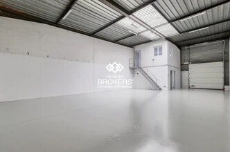 Flex in Saint-Ouen-l'Aumône for lease Interior Photo- Image 1 of 2
