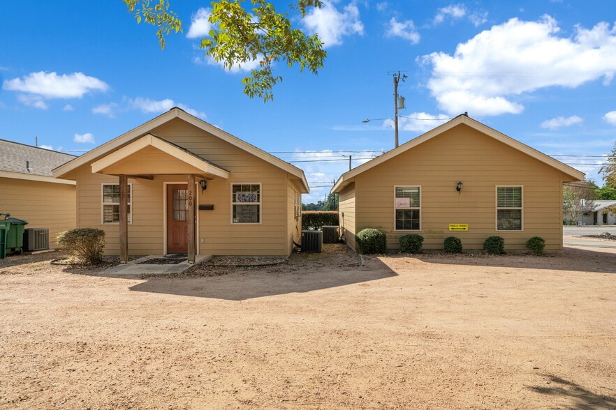 916, 920, 926, 930 E Blanco Road portfolio of 4 properties for sale on LoopNet.com - Building Photo - Image 3 of 65