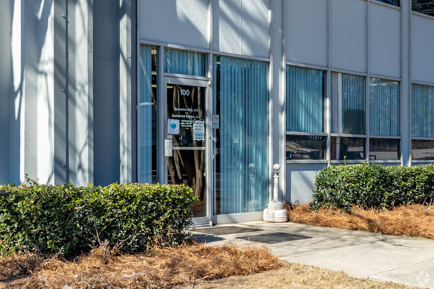 4099 Old Dixie Hwy, Atlanta, GA for lease - Building Photo - Image 3 of 6