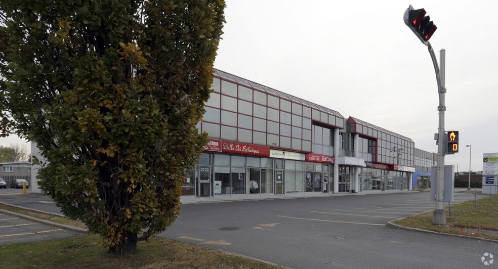 2122-2134 Av Victoria, Longueuil, QC for lease - Building Photo - Image 3 of 9