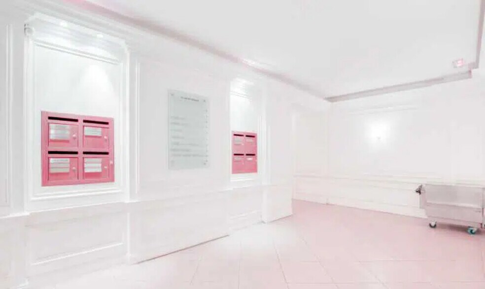 15 Rue De Choiseul, Paris for lease - Interior Photo - Image 3 of 4